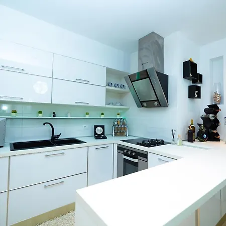 Hana Hot Tub Lägenhet Vlorë