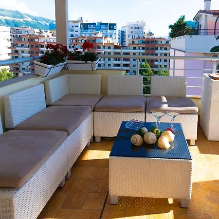 Lejlighed Hana Hot Tub *