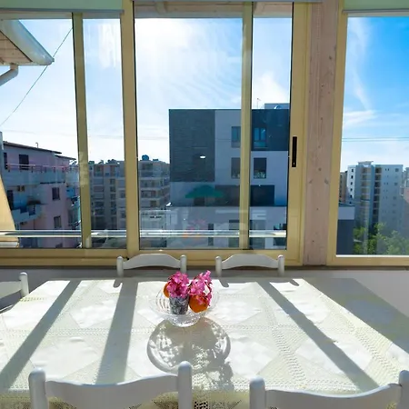 Hana Hot Tub * Vlorë