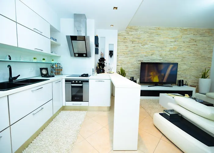 Hana Hot Tub Avlonya